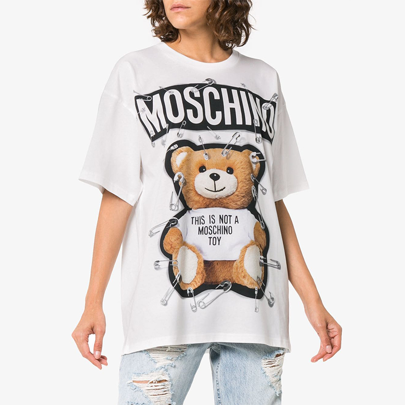莫斯奇诺女士t恤常规款棉质夏季青春流行泰迪熊别针图案短袖t恤衫 v