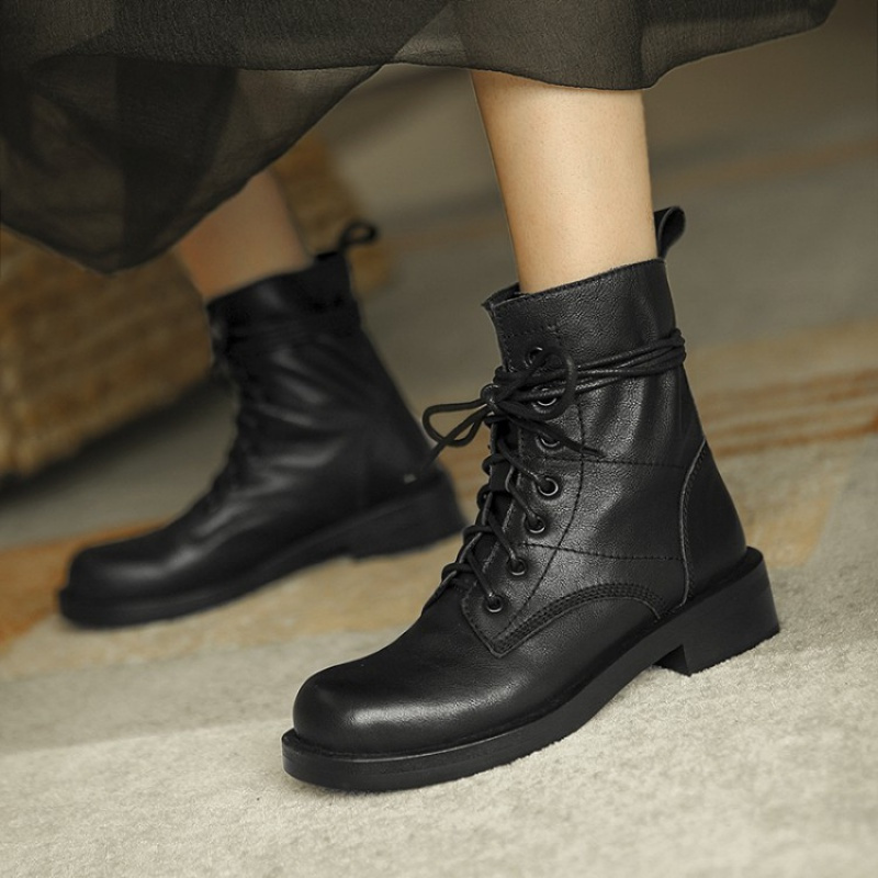 格瑞迪欧夏天靴子2020冬季新款韩版网红粗跟软底舒适复古机车马丁靴潮