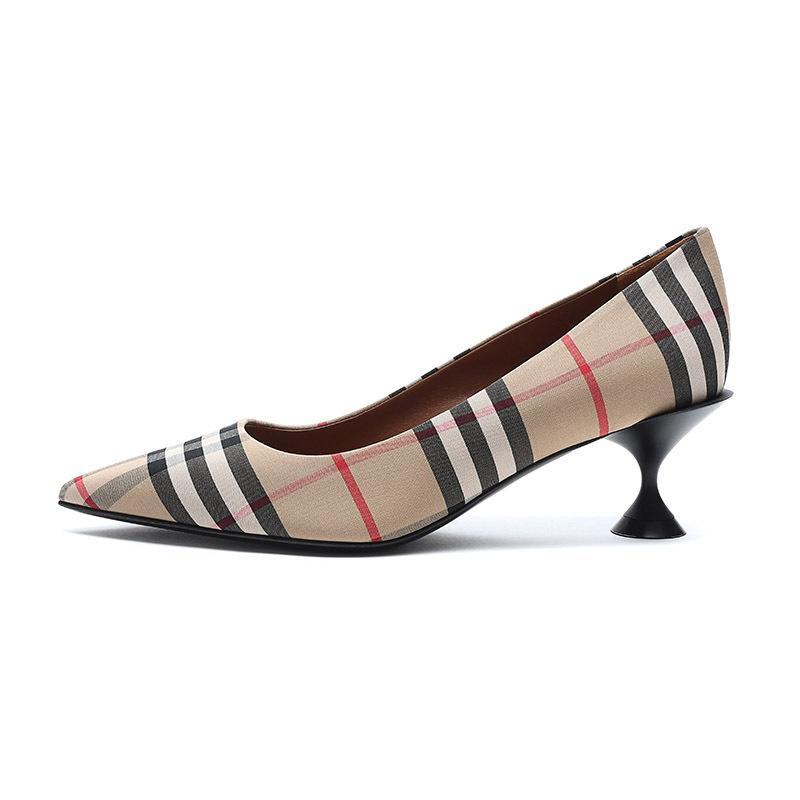 BURBERRY 博柏利 女款 织物尖头高跟鞋 80240751