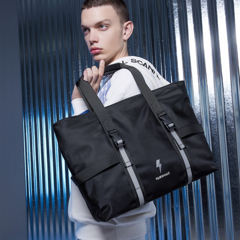 马克华菲大容量手提包大包包新款男包手拎包旅行包包时尚男款单肩包