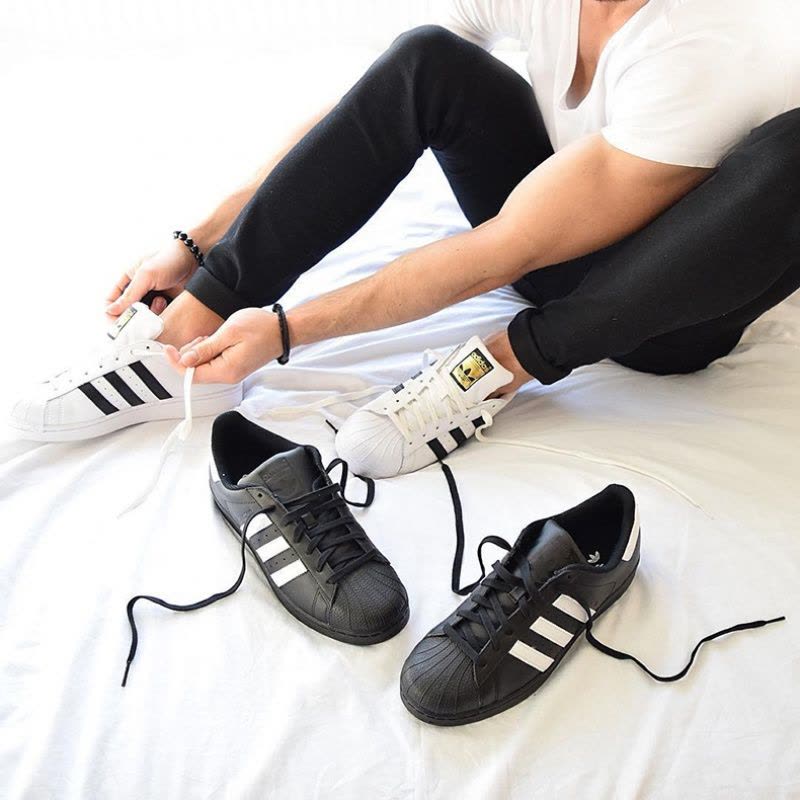 阿迪达斯Adidas三叶草男鞋黑色金标贝壳头运动鞋休闲板鞋B27140图片