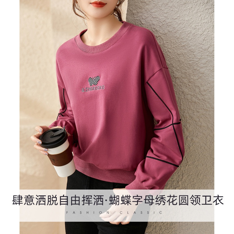 OUNIXUE欧昵雪 | [运动休闲卫衣]时尚蝴蝶字母绣花圆领落肩袖长袖女上衣