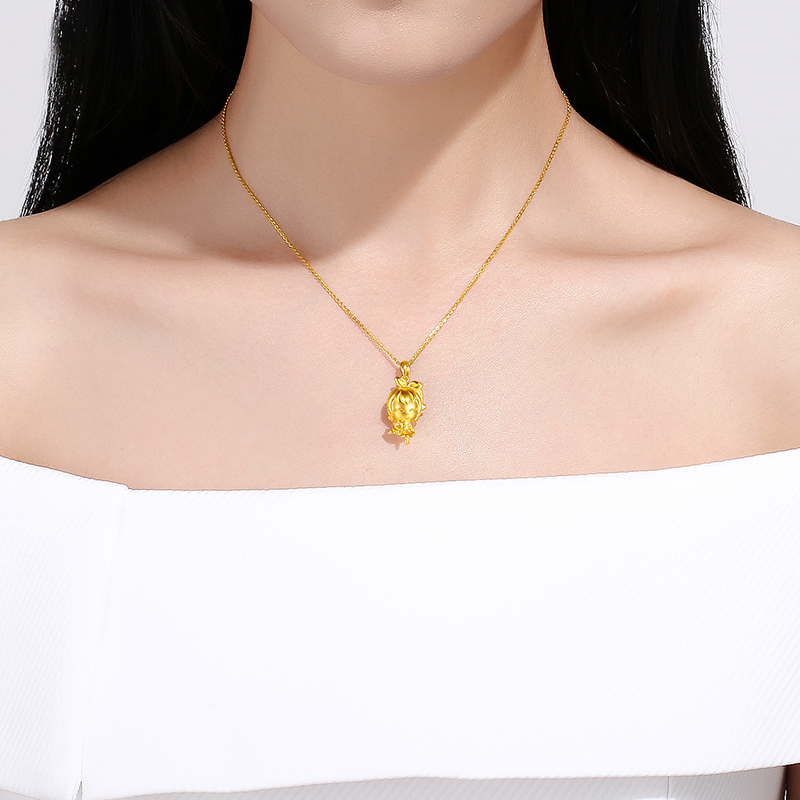 周六福zhouliufu珠宝黄金吊坠女可爱甜美跳舞女孩3d硬金挂坠定价ad04