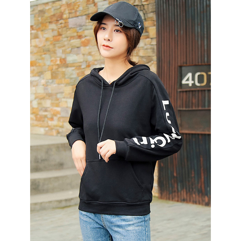 萝娜公主(LUONAGONGZHU)秋季新款时尚百搭字母印花长袖短款套头连帽卫衣上衣女