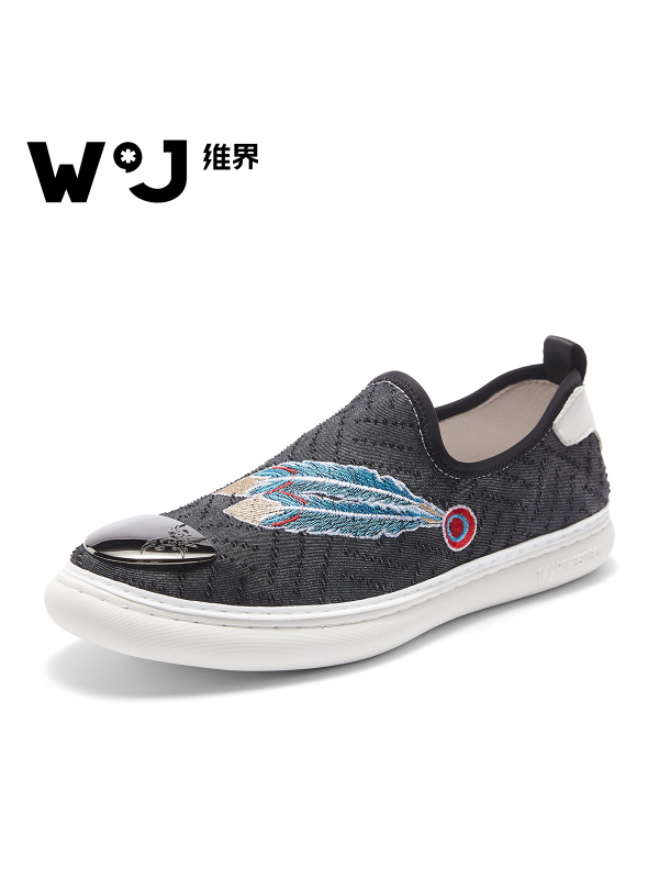 维界男鞋懒人一脚蹬社会小伙鞋子网红同款平底绣花布艺时尚帆布鞋