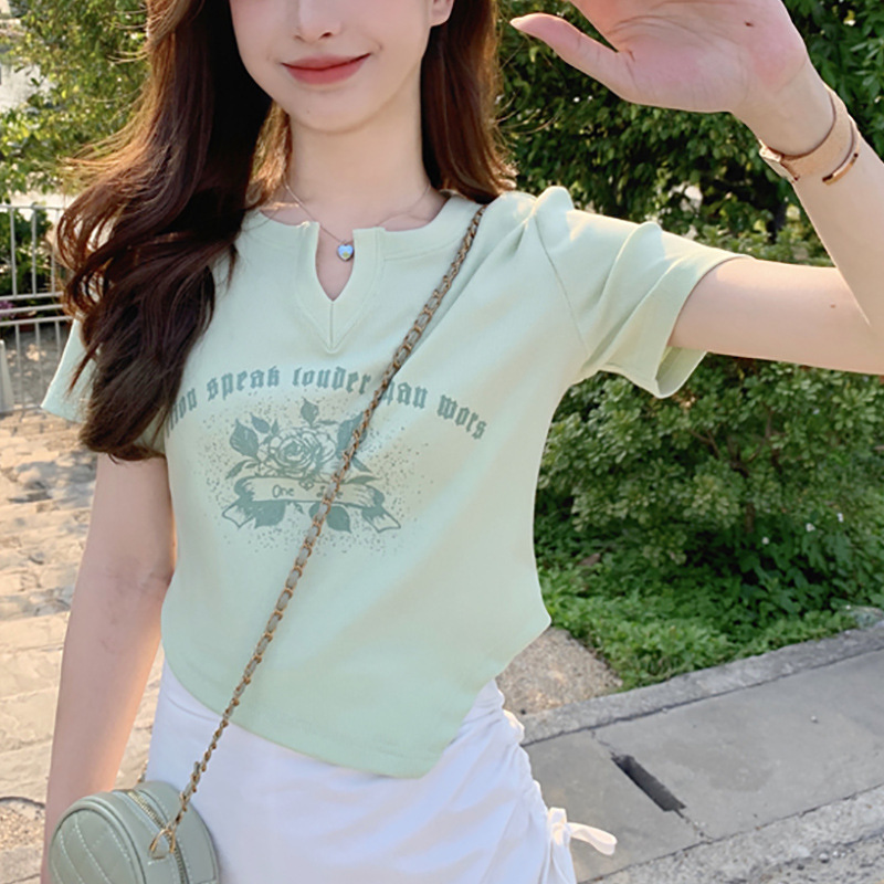 短款不规则设计感V领短袖T恤女短款上衣网红炸街修身褶皱上衣ins