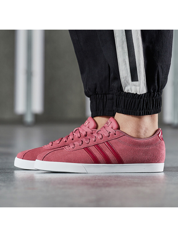 阿迪达斯（adidas）女款运动鞋低帮轻便舒适休闲鞋板鞋B44618/AW4209