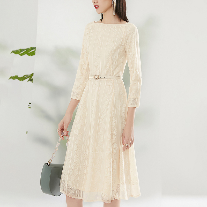 晚白2021春季新品修身显瘦纯色一字领高腰A字淑女蕾丝裙连衣裙女