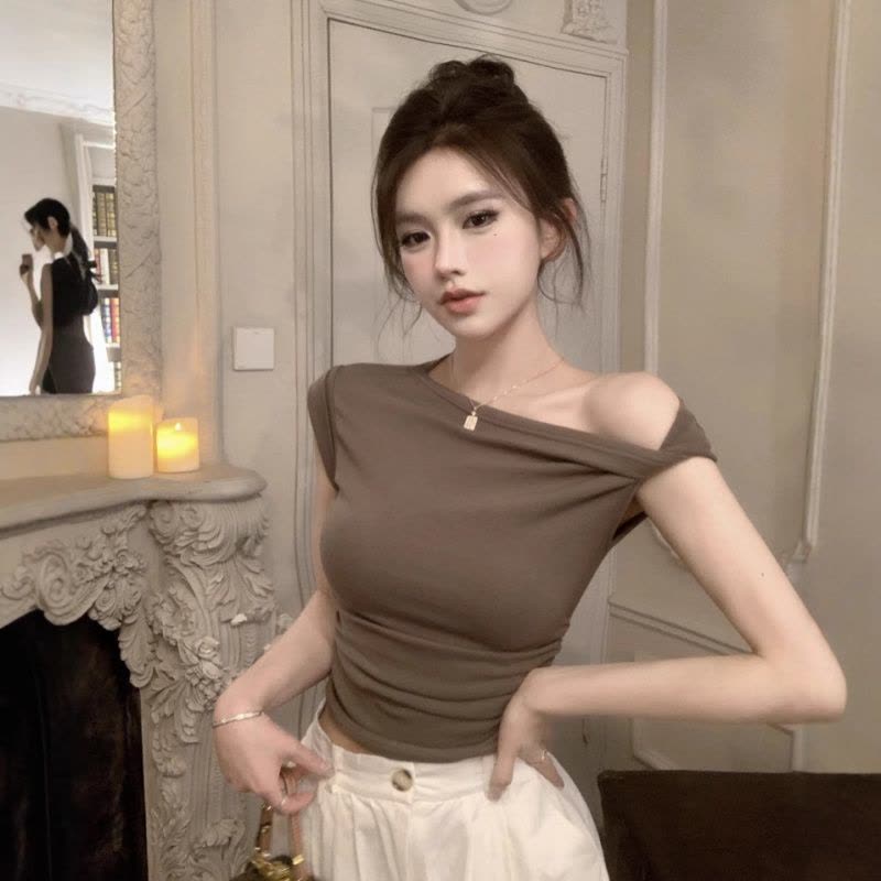 辣妹斜肩短袖T恤女2025夏季纯欲风性感不规则设计感皱褶短款上衣图片