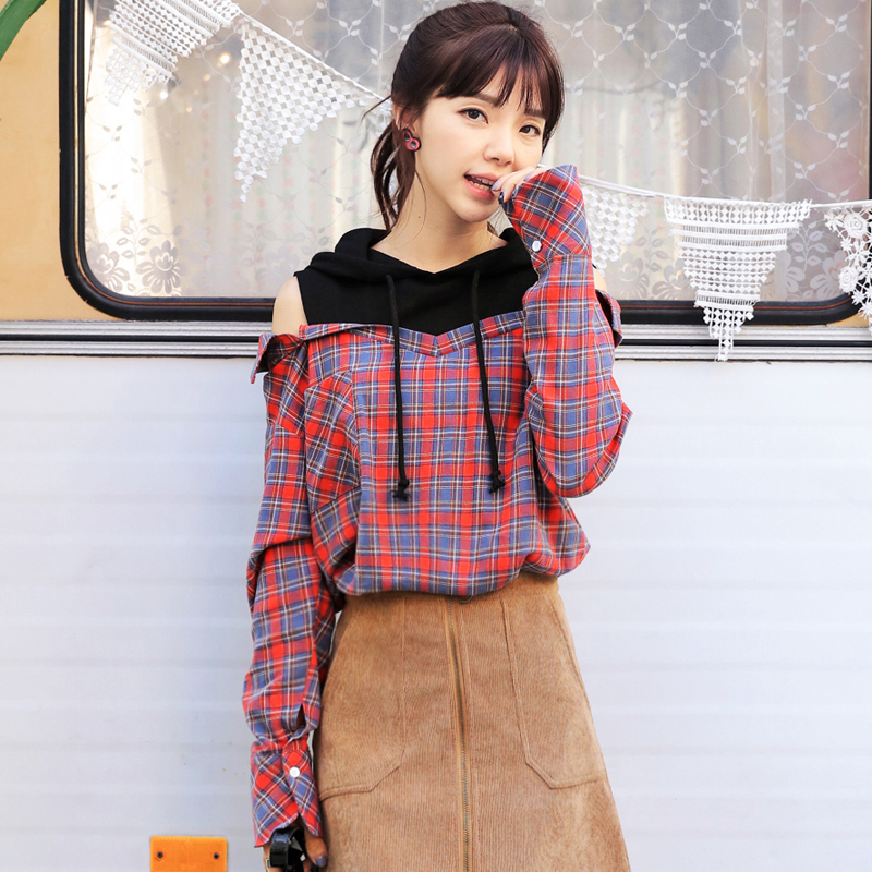 韩都衣舍2018新款女装春装韩版拼接露肩假两件格子衬衫聖