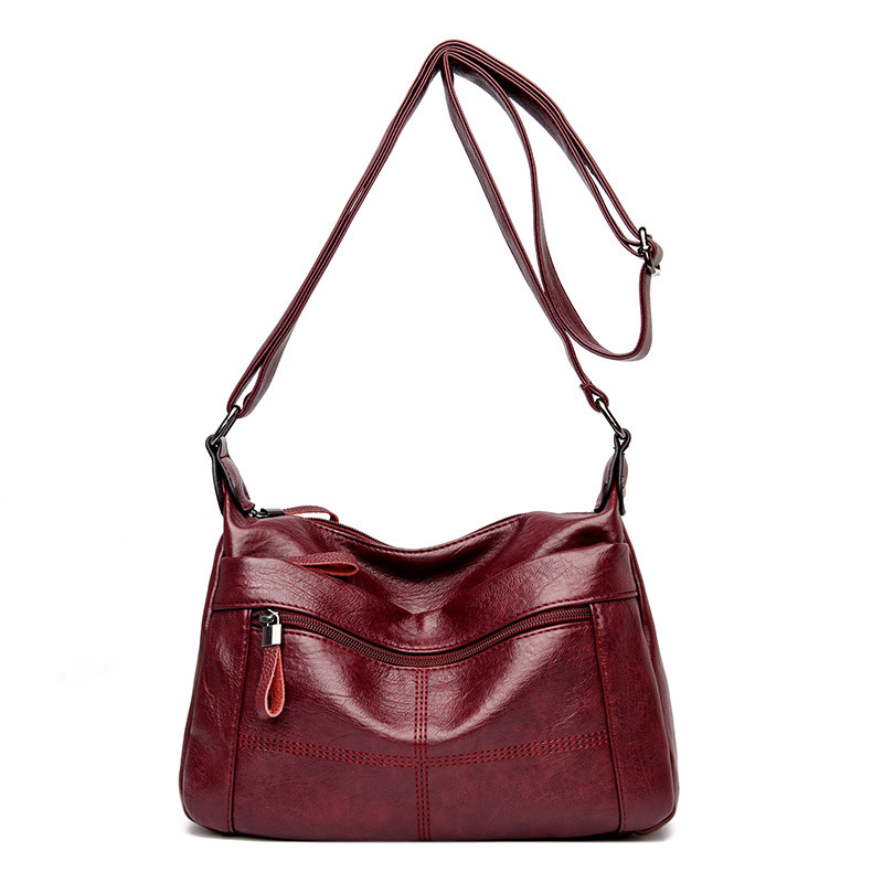 斜挎包女大容量中老年妈妈包2022新款潮流复古软面单肩包女包