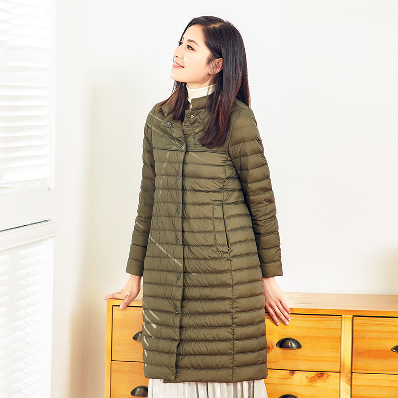千仞岗品牌时尚羽绒服女纯色立领轻薄休闲中长款羽绒服