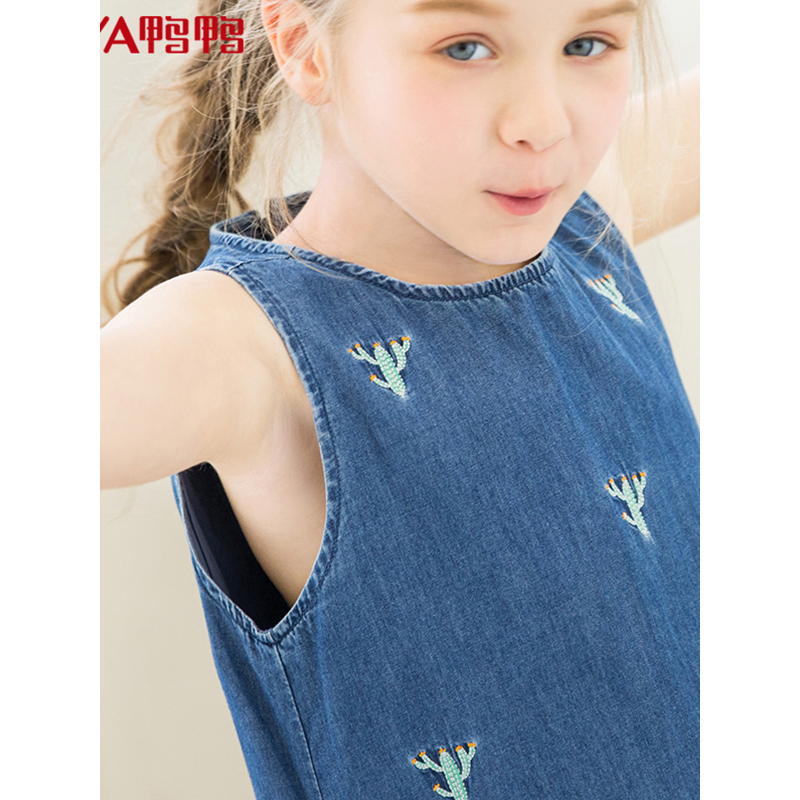 鸭鸭 夏季新品童装女童裙子无袖牛仔绣花连衣裙时尚休闲潮