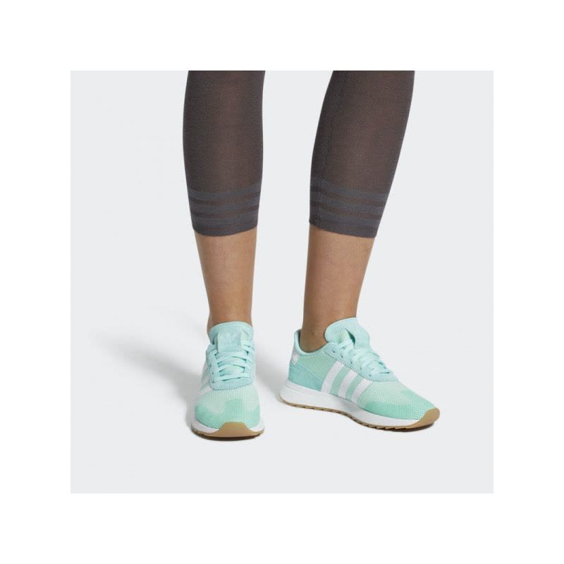 阿迪达斯三叶草女鞋夏款休闲运动板鞋-DB2122图片