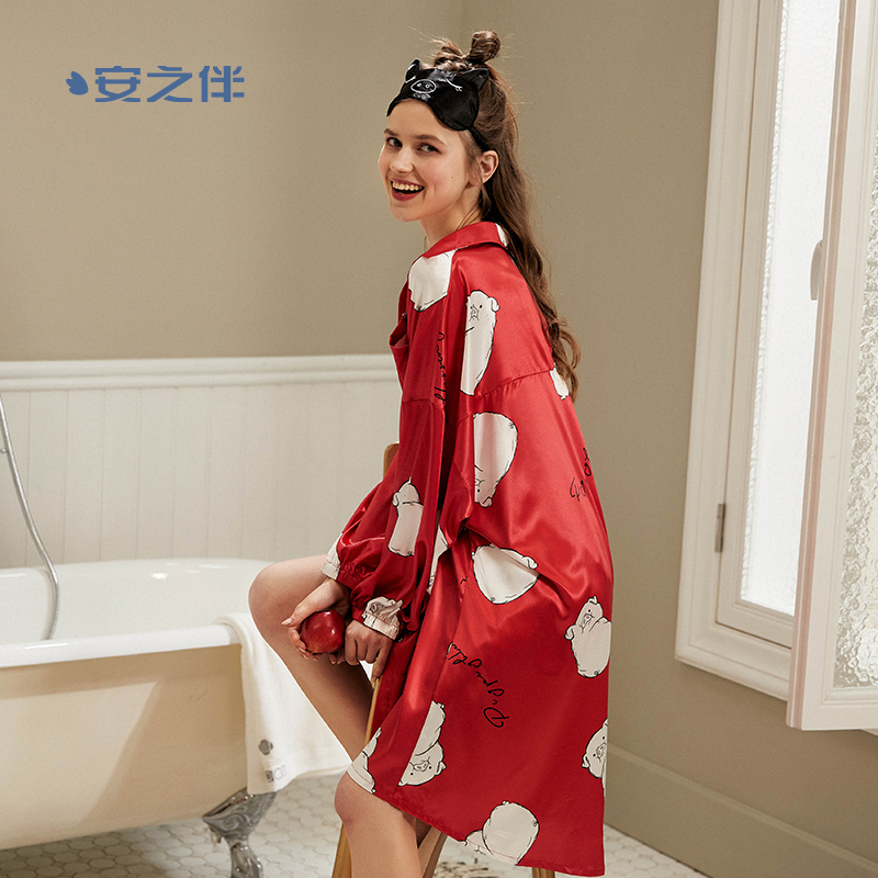 安之伴睡衣女夏纺丝棉印小猪翻领长裙