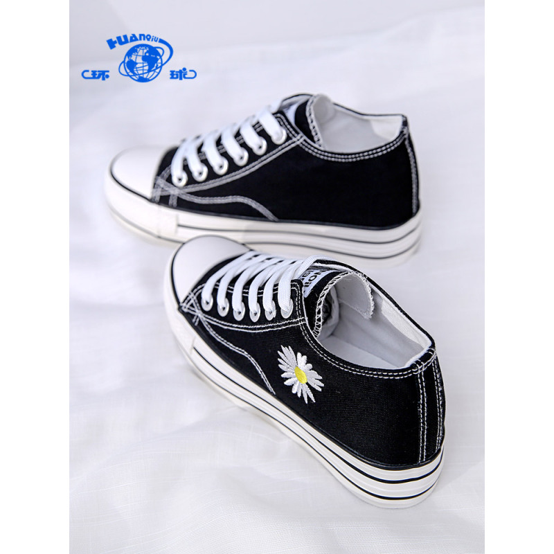 环球新款小雏菊帆布鞋女韩版休闲百搭板鞋