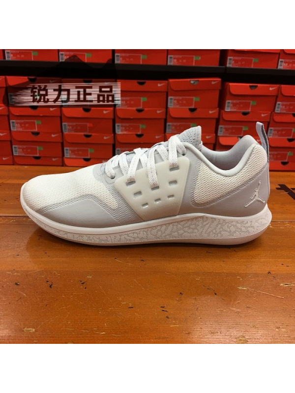 酷动城 NIKE/耐克 男子低帮舒适透气篮球鞋运动鞋AA4302-100