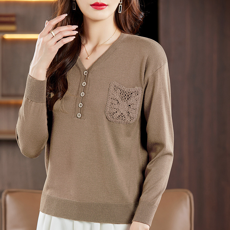 春秋新款时尚v领针织衫女宽松显瘦毛衣洋气保暖打底衫妈妈装上衣