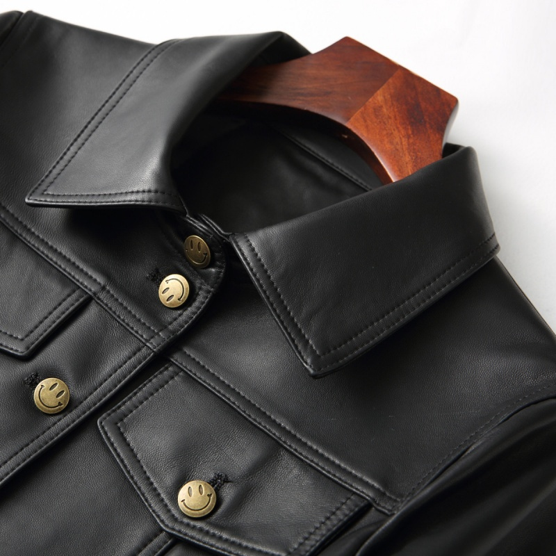 女式时尚短款宽松单排扣方领绵羊皮真皮皮衣外套