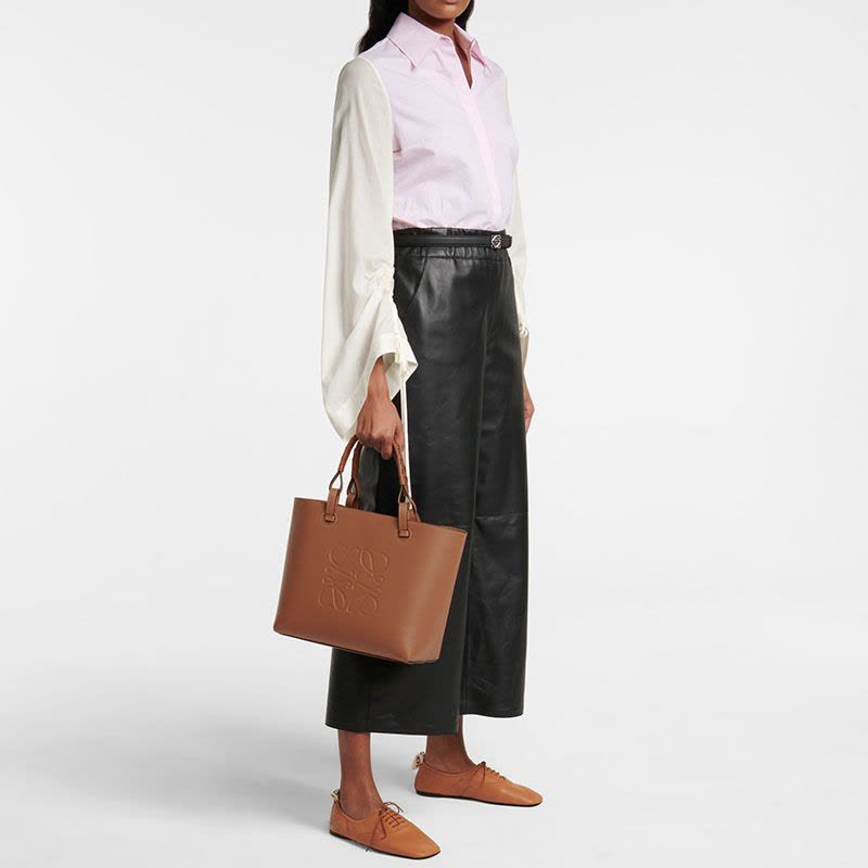 预售 罗意威 LOEWE ANAGRAM 方型LOGO徽标购物袋A717S72X02 女士单肩手提包图片