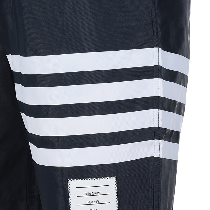 汤姆·布朗 THOM BROWNE 男士休闲短裤MTT029A 07538