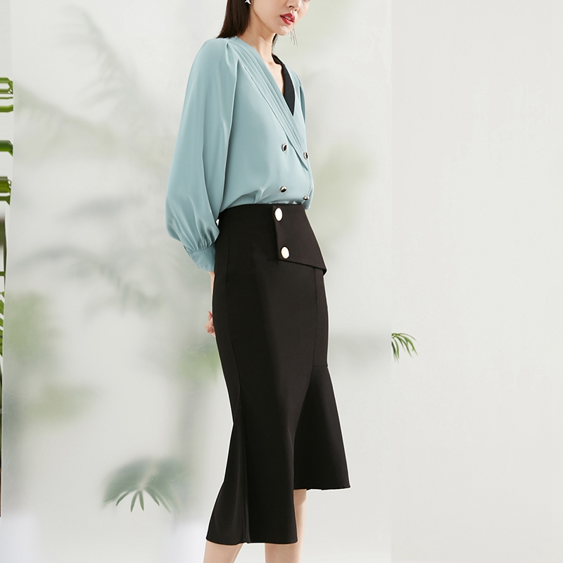 晚白2021春季新品通勤时尚纯色V领常规百搭宽松雪纺衫衬衫衬衣女