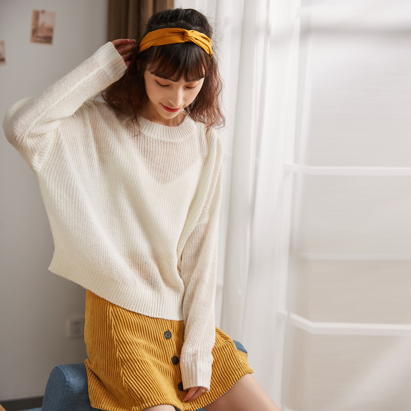 唐狮2019春新款很仙的女毛衣洋气韩版宽松圆领白色套头针织衫短款