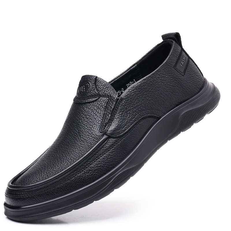 皮鞋男鞋真皮新款套脚软底百搭透气休闲防滑中年老年一脚蹬爸爸鞋