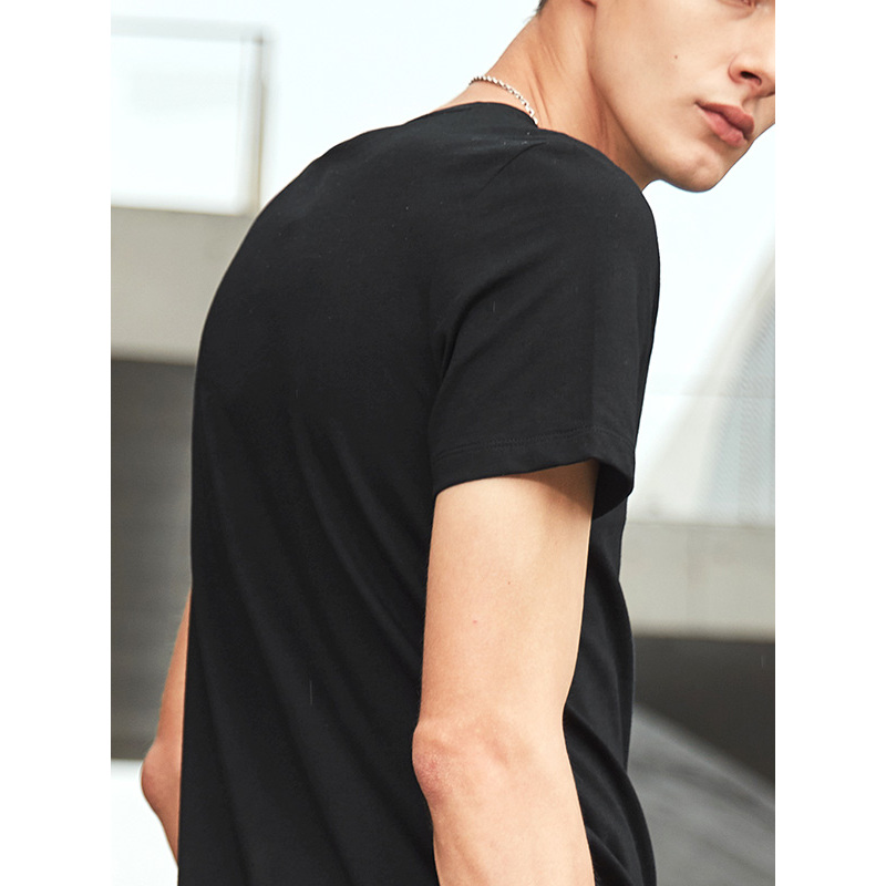 黑鲸贴布装饰短袖t恤夏季男装时尚休闲印花短t男cntbj28218a