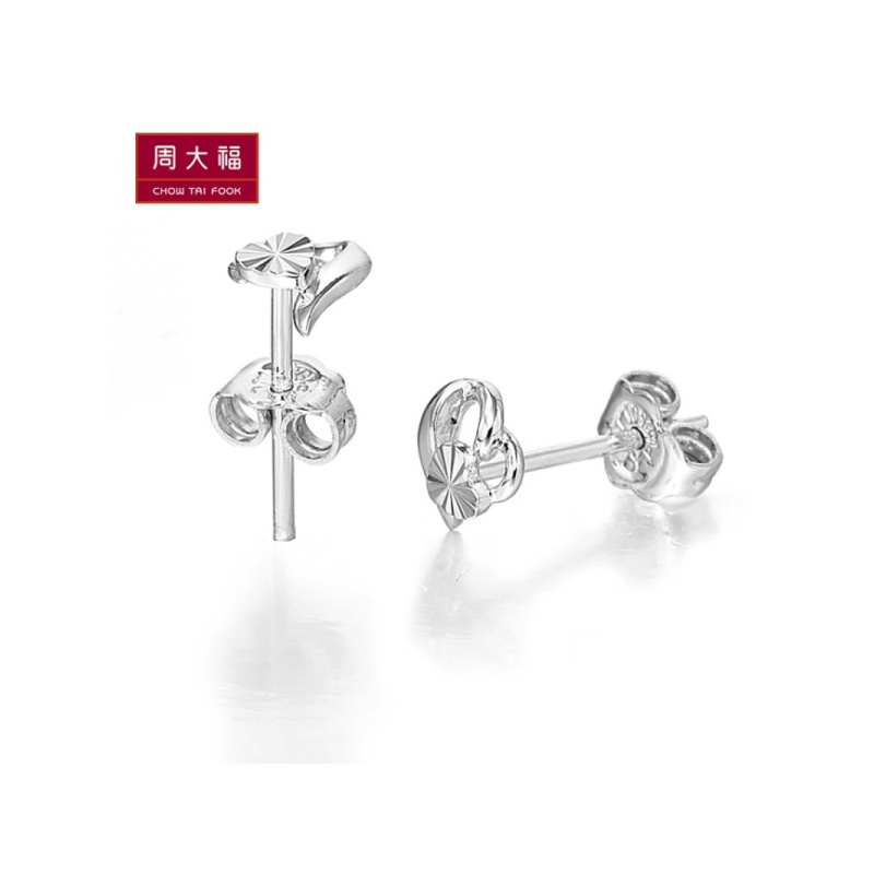 周大福心形PT950铂金/白金耳钉PT36656
