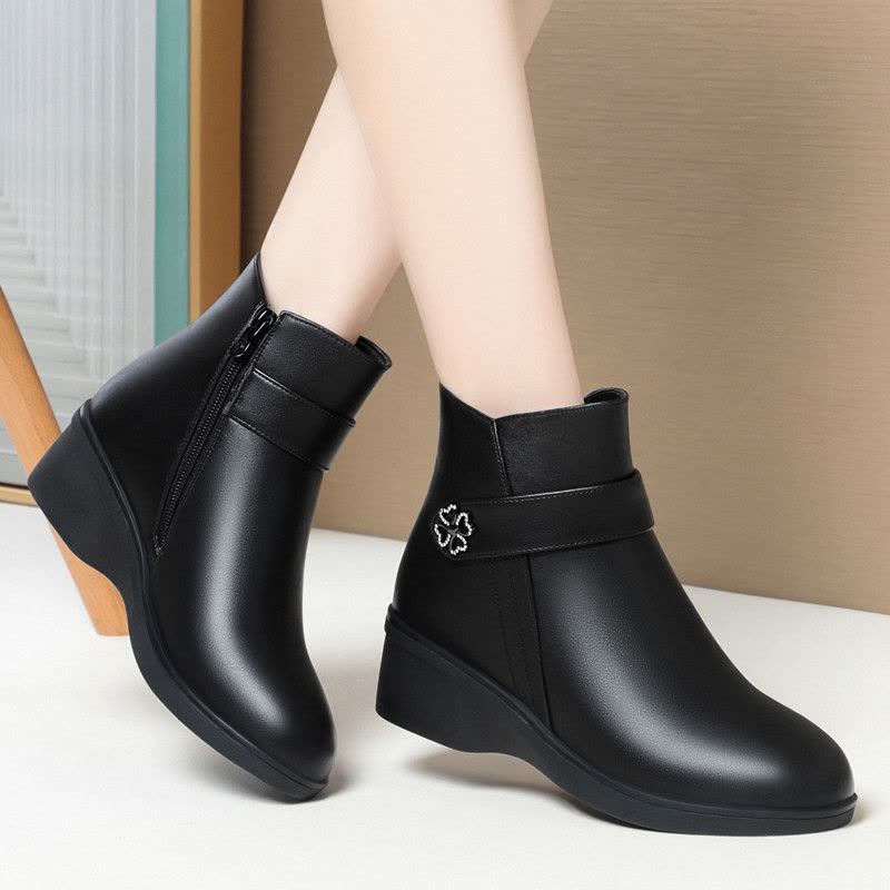 秋冬季新款妈妈棉鞋粗跟圆头大码坡跟短靴加绒保暖防滑中老年女靴图片