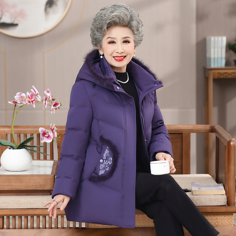 冬季新款老年女装羽绒服冬季保暖白鸭绒外套老人大码婆婆装奶奶装