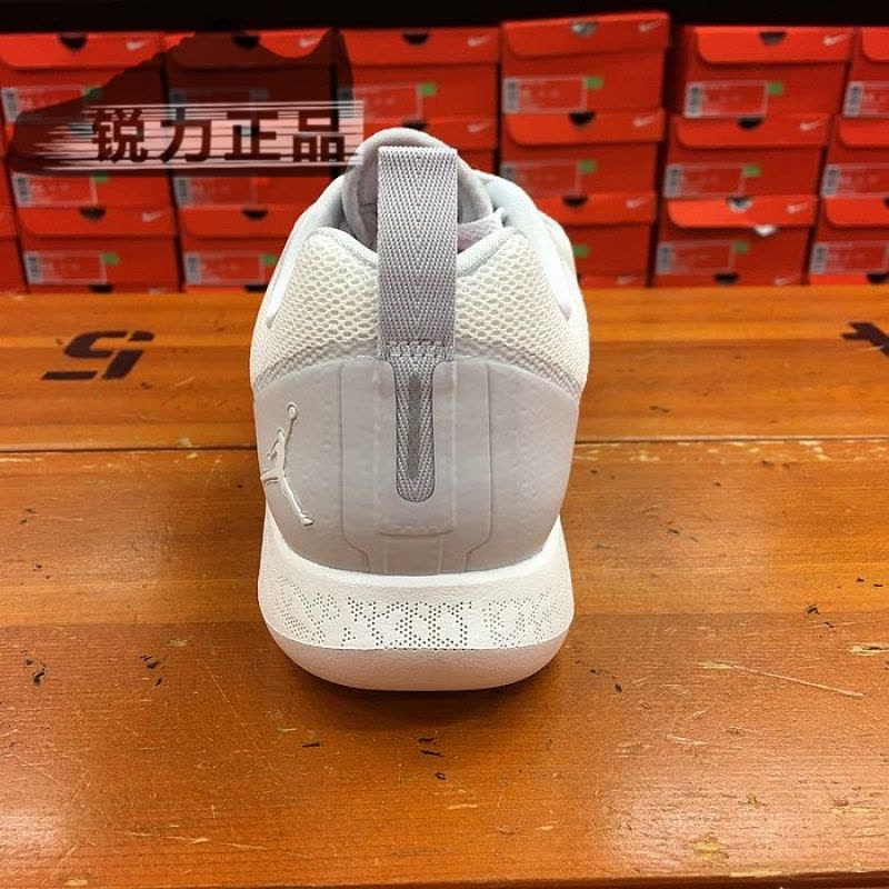 酷动城 NIKE/耐克 男子低帮舒适透气篮球鞋运动鞋AA4302-100图片
