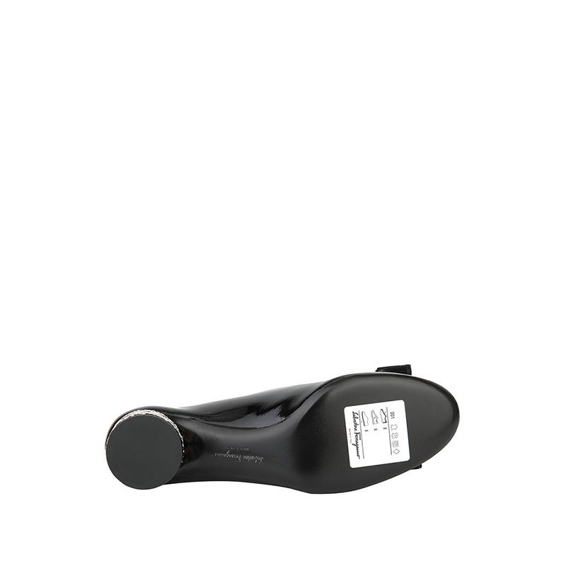 FERRAGAMO 贴珠蝴蝶结装饰圆柱鞋跟女士中跟鞋 663690NERO