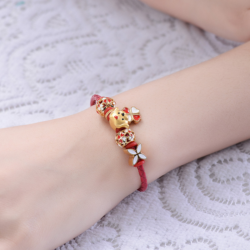 生肖萌狗黄金手链女款时尚可爱3d硬金四叶草红色手绳足金新年生日礼物