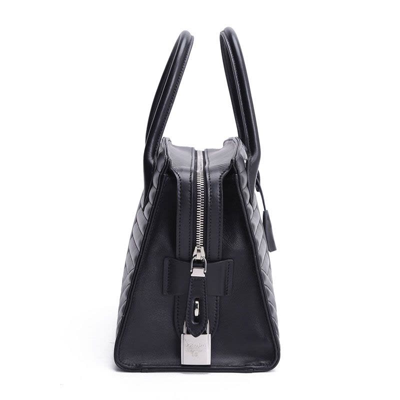 PRADA/普拉达 女包绗缝图案刻字徽标手拎斜挎包 1BA045 25x19x14CM图片