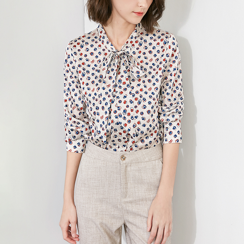 晚白2020秋季新品时尚简约印花系带领长袖休闲小碎花衬衫衬衣女