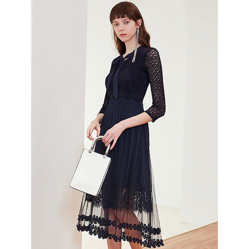 LIEDOW/蕾朵2019夏新款时尚蝴蝶结收腰网纱连衣裙七分袖蕾丝长裙