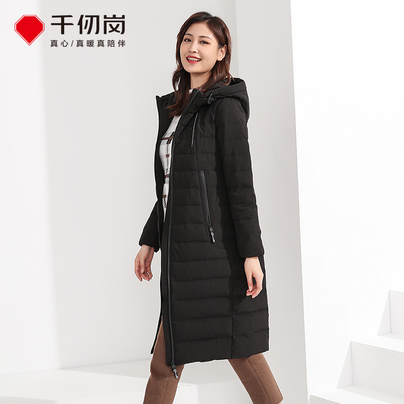 千仞岗秋冬新款羽绒服女简约休闲中长款连帽羽绒服