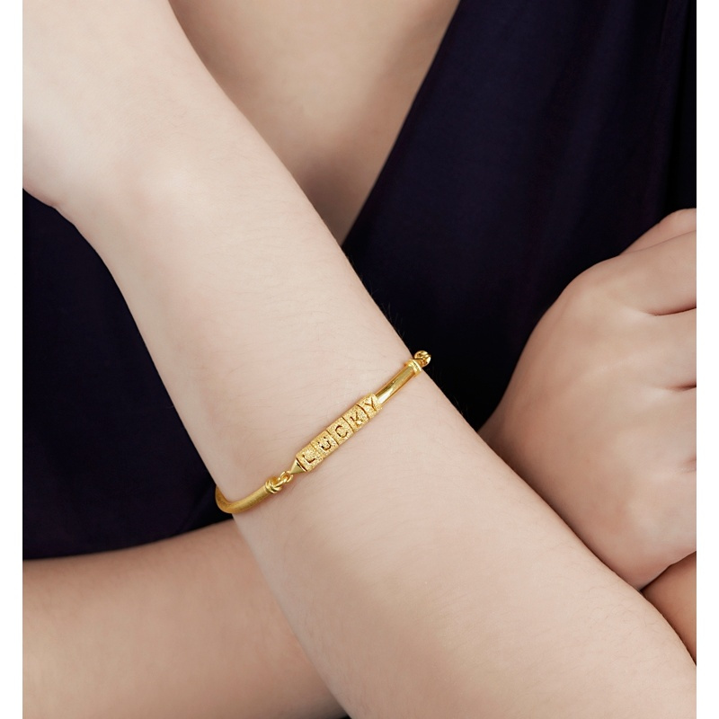 周大福婚嫁lucky光沙足金黄金手镯计价工费208f1489