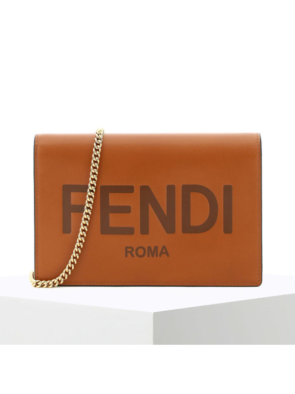预售FENDI WOC LOGO标识 光面皮 女士手包 8BS006