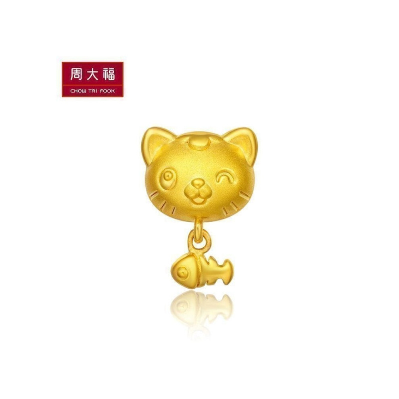 周大福珠宝首饰吃货捉鱼猫转运珠足金黄金吊坠R18186