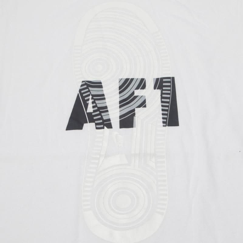 NIKE(耐克)春季男子运动透气短袖针织衫941952-100图片