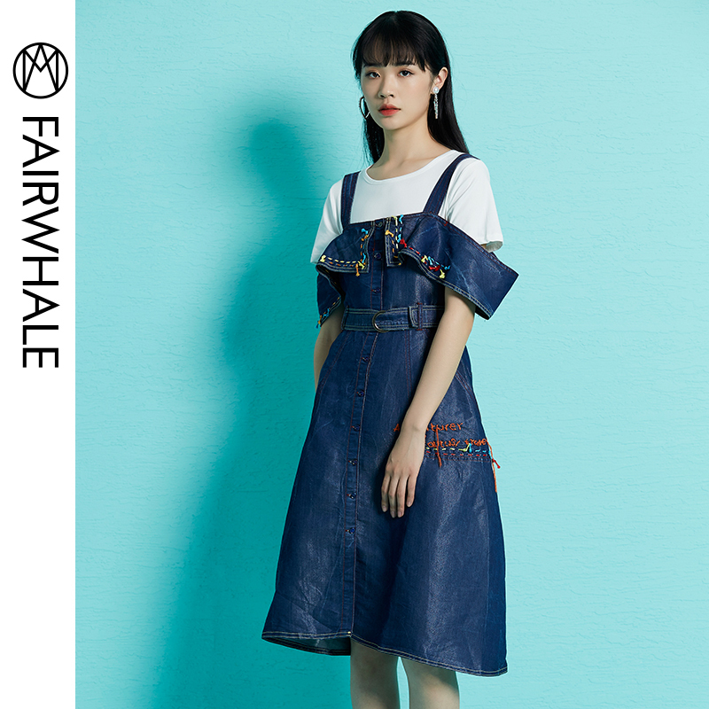 马克华菲女装2019夏新吊带一字肩牛仔连衣裙收腰学生大摆裙子