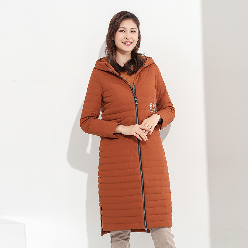千仞岗连帽羽绒服女中长款韩版长过膝字母印花冬季大牌外套