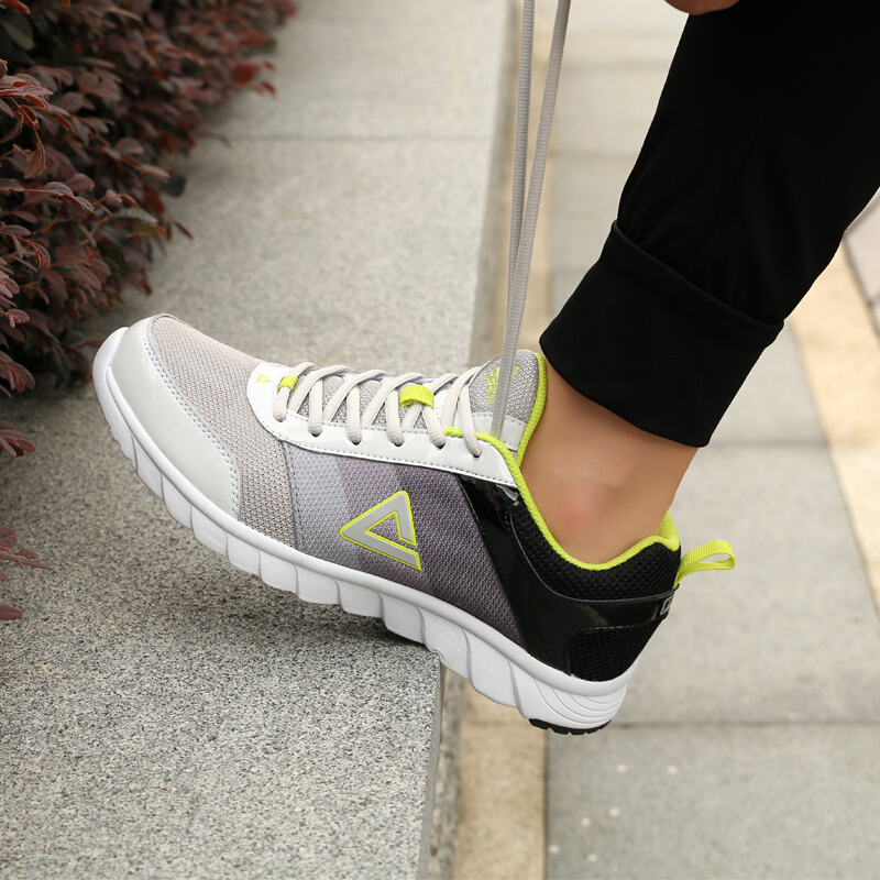 匹克跑步鞋男鞋2018秋冬季新款男士轻便透气网面运动鞋休闲鞋旅游鞋