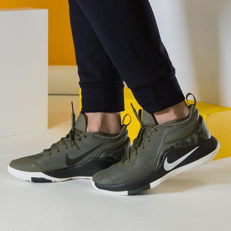 耐克nikezoomwitness2lbj勒布朗詹姆斯男子实战篮球鞋男鞋aa3820
