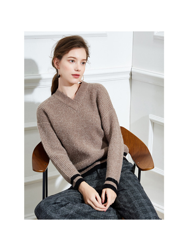 德玛纳2018冬季时尚V领慵懒气质毛衫女针织衫女打底衫女卡其