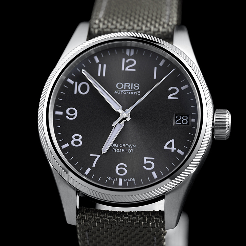 豪利时(ORIS)飞行员 日历腕表灰黑盘灰织物带75176974063TS