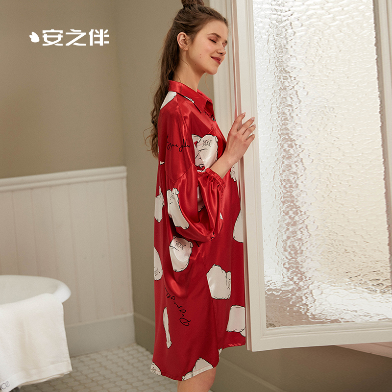 安之伴睡衣女夏纺丝棉印小猪翻领长裙